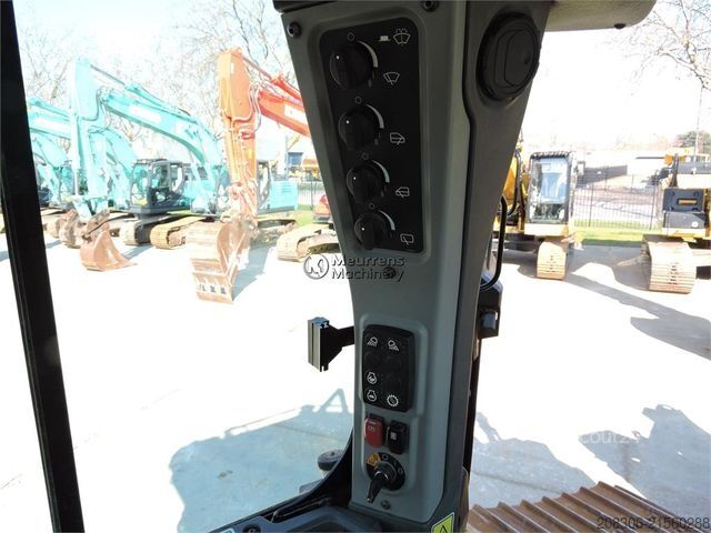 Vejtromle CATERPILLAR D5