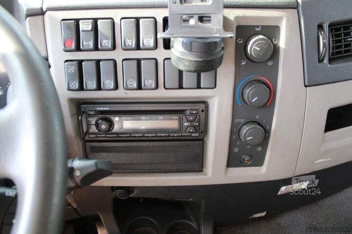 Camion porte-caisses amovibles VOLVO FE 320 4x2 LL - Nr.: 711