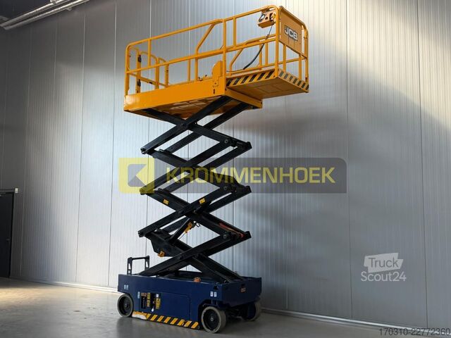Elevador de tesoura JCB S 2646 E
