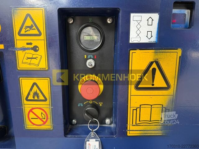 Elevador de tesoura JCB S 2646 E