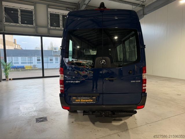 Minibus MERCEDES-BENZ Sprinter II Kasten 316 CDI*VERGLAST*KLIMA*AHK35T