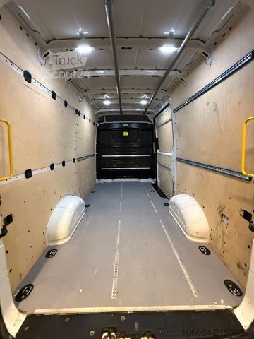 High top van VOLKSWAGEN Crafter Kasten L2-H2 Klima Navi Kamera ACC SHZ