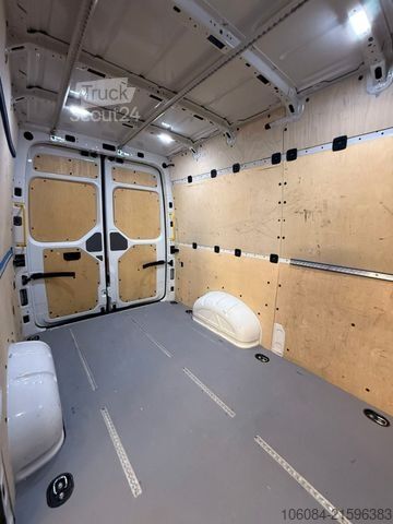 High top van VOLKSWAGEN Crafter Kasten L2-H2 Klima Navi Kamera ACC SHZ