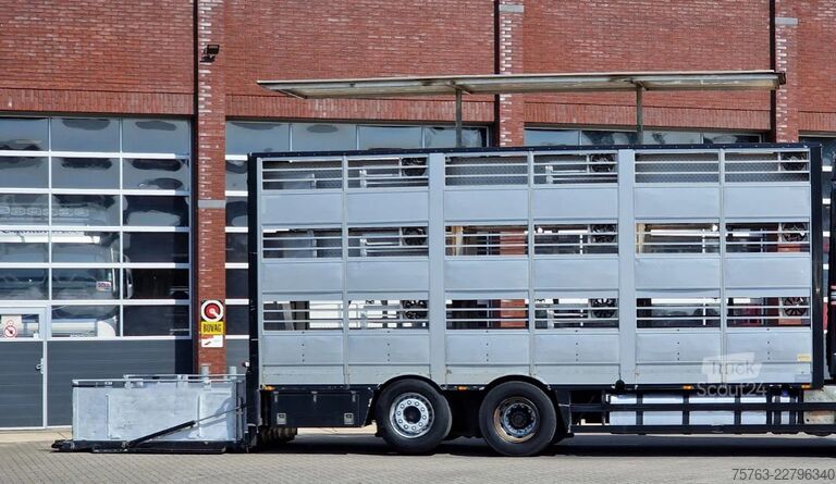 Preprava dobytka Berdex FH 460 Berdex 3 deck livestock - Loadlift - Lif...