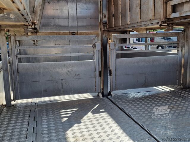 Preprava dobytka Berdex FH 460 Berdex 3 deck livestock - Loadlift - Lif...