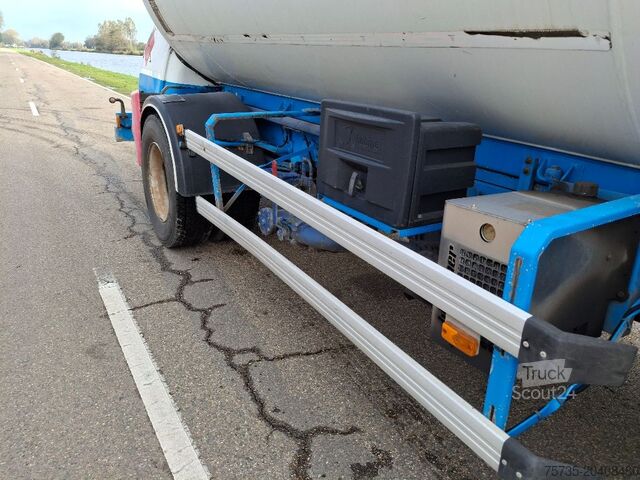 Autocisternă RENAULT MIDLUM 280DXI