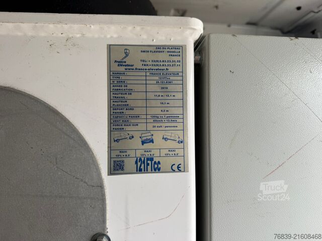 Zdvíhacia plošina Renault Master 1147 hours