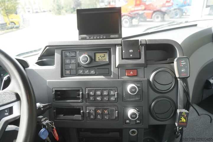 Plattform mit Kran Renault C380 DTI 11 6x4 / Fassi F235A.0.24 E