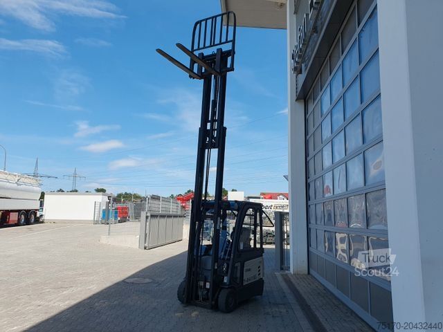 Chariot élévateur frontal CROWN SCT6020-1.3 / Triplex 4,3m / 2.658h / 2020