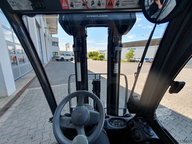Chariot élévateur frontal CROWN SCT6020-1.3 / Triplex 4,3m / 2.658h / 2020