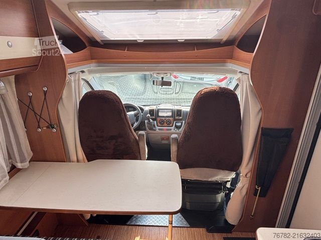 Half-integraal camper CARADO T 337 - Einzelbetten - Garage -