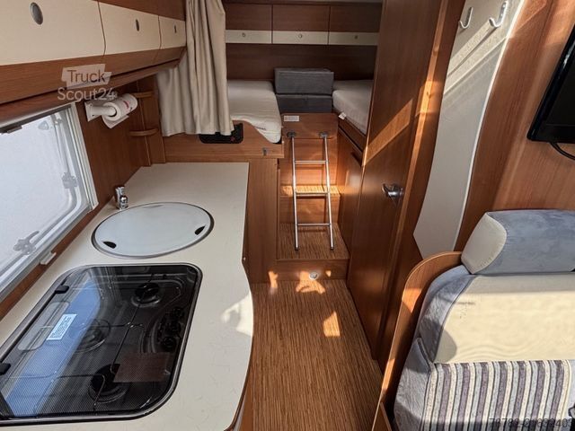 Half-integraal camper CARADO T 337 - Einzelbetten - Garage -