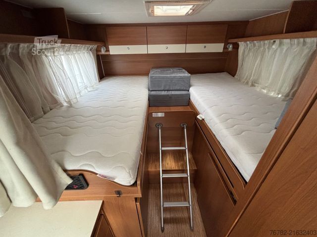 Half-integraal camper CARADO T 337 - Einzelbetten - Garage -