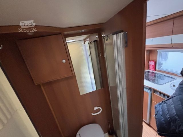 Half-integraal camper CARADO T 337 - Einzelbetten - Garage -