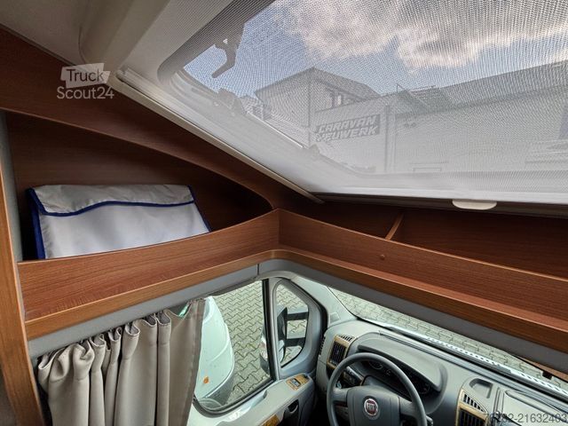 Half-integraal camper CARADO T 337 - Einzelbetten - Garage -