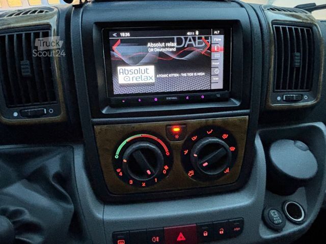 Half-integraal camper CARADO T 337 - Einzelbetten - Garage -