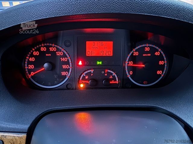 Half-integraal camper CARADO T 337 - Einzelbetten - Garage -