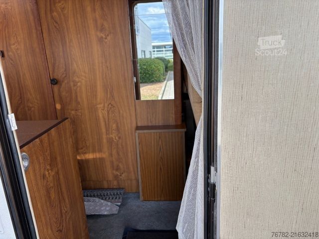 Integrated camper HYMER/ERIBA S 560 Mercedes 602D SERVO AHK SAT SOLAR H-Kennz.