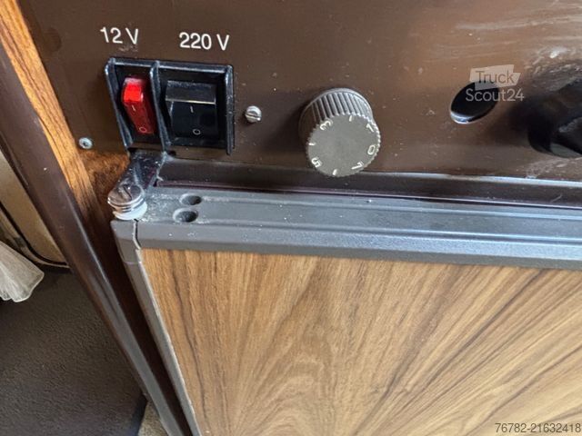 Integrated camper HYMER/ERIBA S 560 Mercedes 602D SERVO AHK SAT SOLAR H-Kennz.