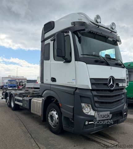 Swap body truck MERCEDES-BENZ 2540 L Actros 6x2 Fahrschule 5-Sitzer Liftachse