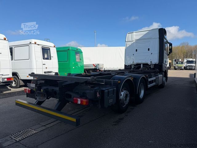 Swap body truck MERCEDES-BENZ 2540 L Actros 6x2 Fahrschule 5-Sitzer Liftachse