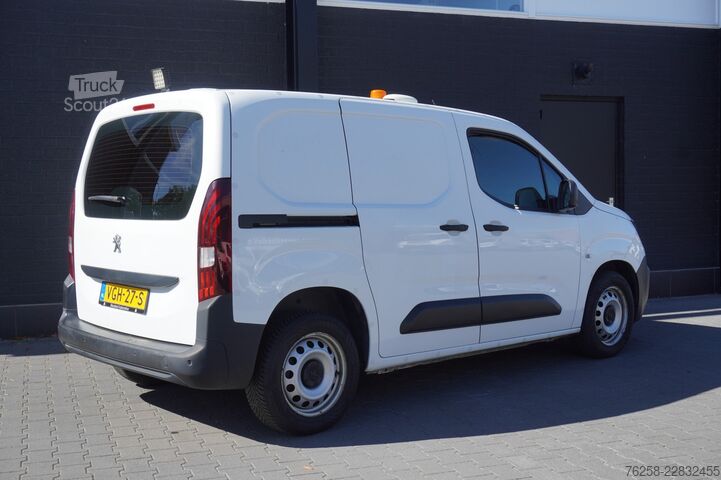 Korkeakattoinen farmari Peugeot Partner 1.5 BlueHDI 130PK Automaat EURO 6 - Air...