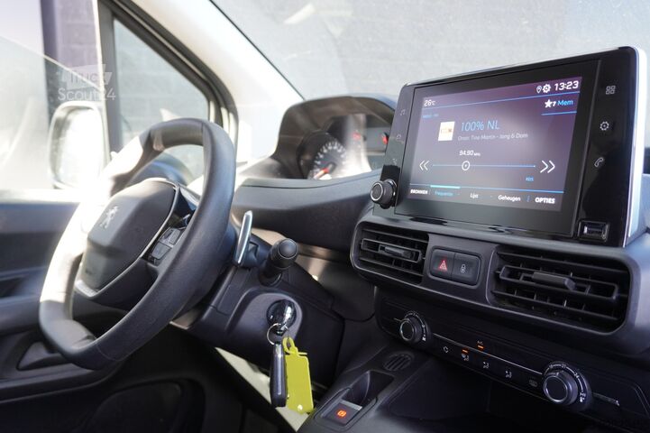 Korkeakattoinen farmari Peugeot Partner 1.5 BlueHDI 130PK Automaat EURO 6 - Air...