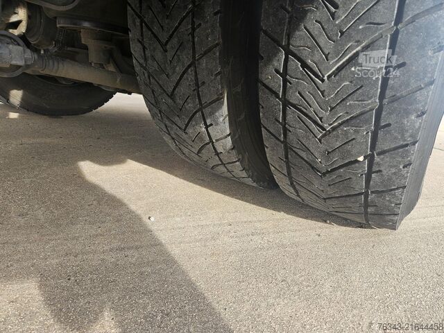 Camion plateau avec bâche MAN TGM 18-290 BL - EEV - TAUTLINER + LIFT