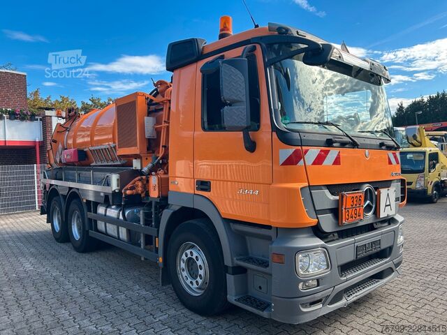 Vákuumtartályos teherautó MERCEDES-BENZ 3344 Actros Saug-Druck Wagen Müller VMF 110EGH