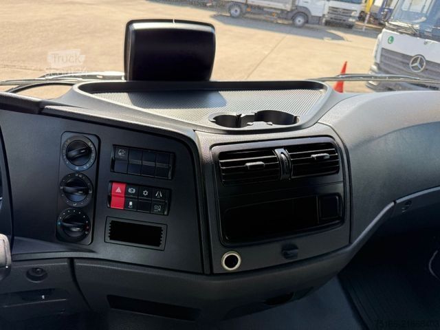 Furgoneta caja MERCEDES-BENZ ATEGO 821 L Koffer 4,9 m LBW 1 to.*Kofferheizung