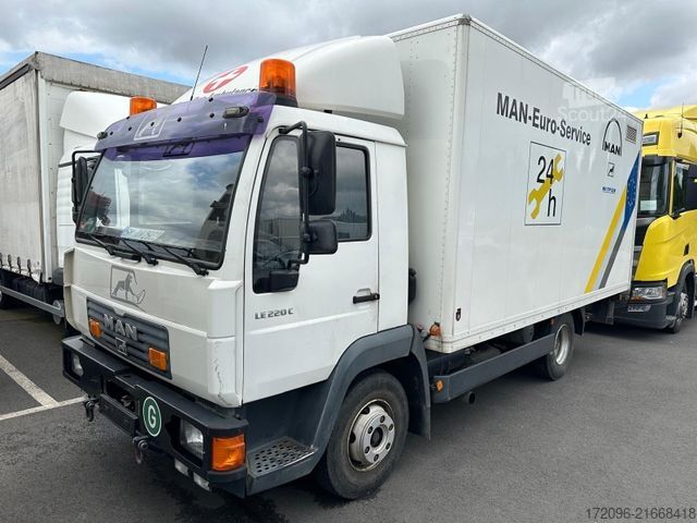 Dépanneuse MAN L2000 220LE, 6 Zylinder, Brief fehlt!!!, Lbw