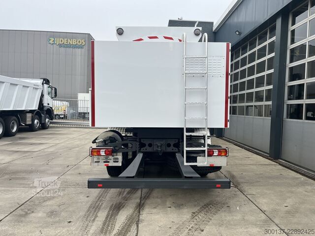 Bränsletankbil Mercedes-Benz Arocs 4140 8x4 | Fuel Tank | Stock