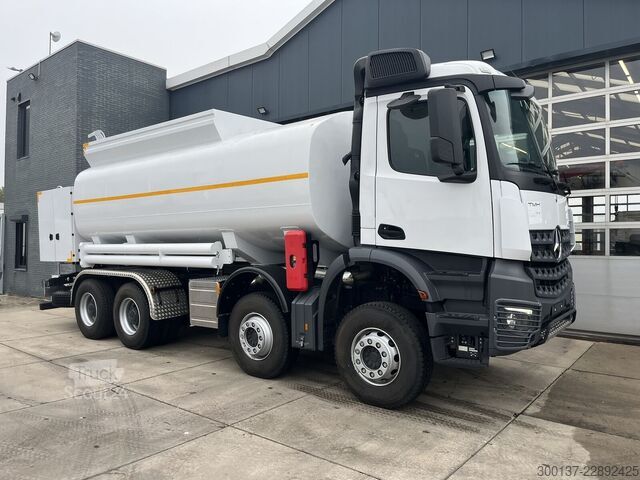Bränsletankbil Mercedes-Benz Arocs 4140 8x4 | Fuel Tank | Stock