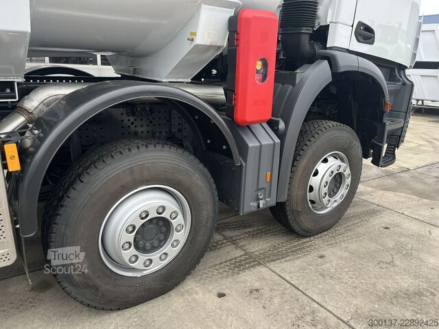 Sunkvežimis cisterna Mercedes-Benz Arocs 4140 8x4 | Fuel Tank | Stock