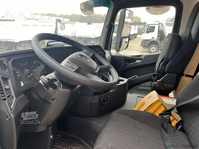 Sunkvežimis cisterna Mercedes-Benz Arocs 4140 8x4 | Fuel Tank | Stock