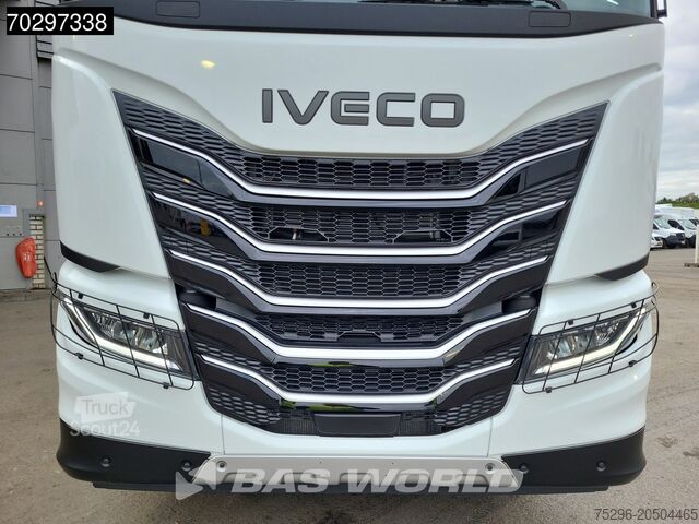 Standard tractor Iveco X-Way 500 4X2 NEW! Retarder Big-Axle Standklima...