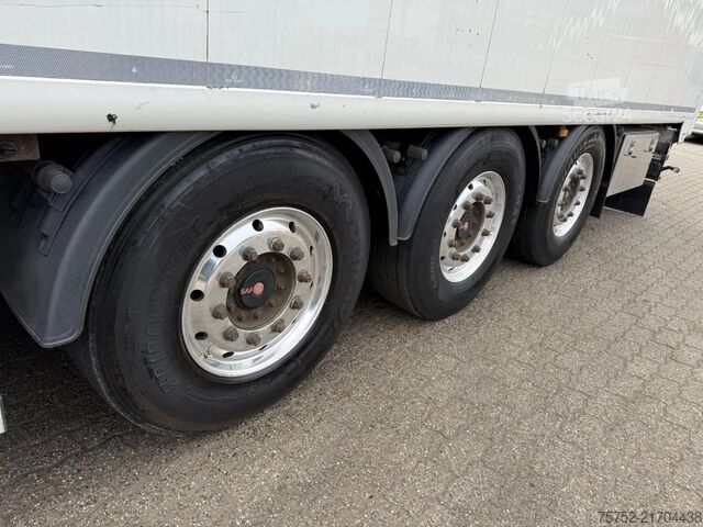 Moving floor Kraker 92m3 Cargo Floor GMP, Top condition