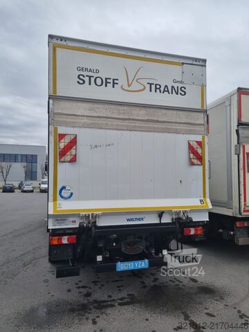 Kutu kamyonu Mercedes-Benz Antos1833