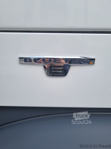 Kutu kamyonu Mercedes-Benz Antos1833