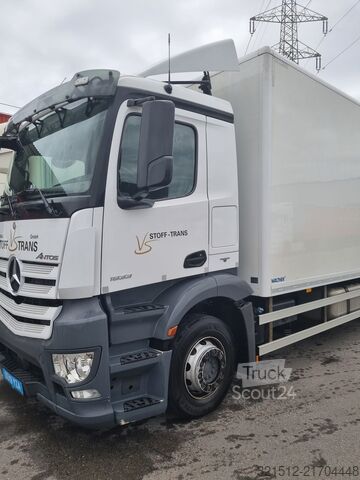 Kutu kamyonu Mercedes-Benz Antos1833