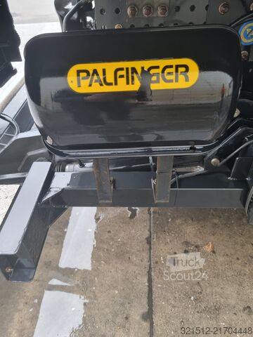 Kutu kamyonu Mercedes-Benz Antos1833