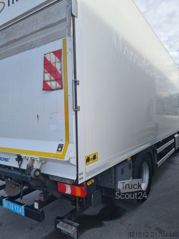 Kutu kamyonu Mercedes-Benz Antos1833