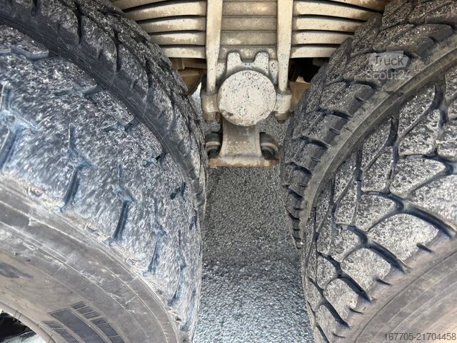 Concrete mixer truck Mercedes-Benz Actros 4144