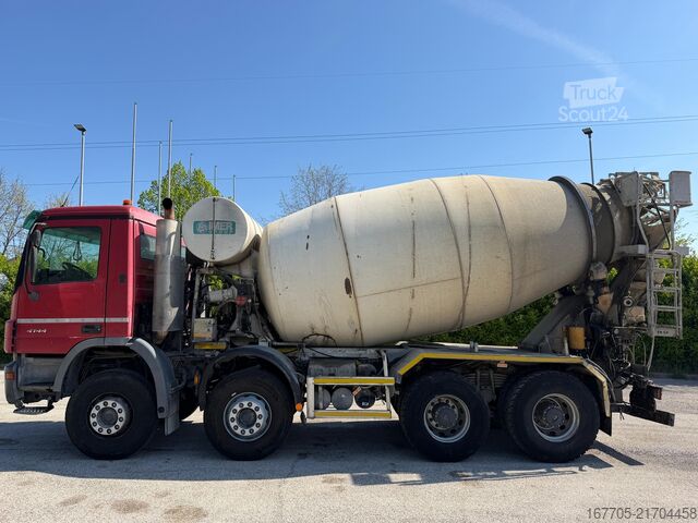 Concrete mixer truck Mercedes-Benz Actros 4144