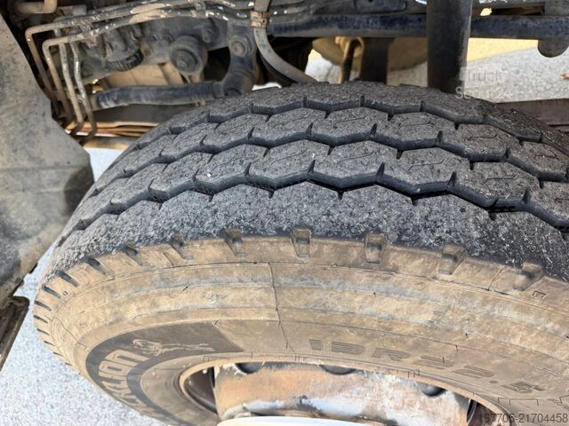 Concrete mixer truck Mercedes-Benz Actros 4144