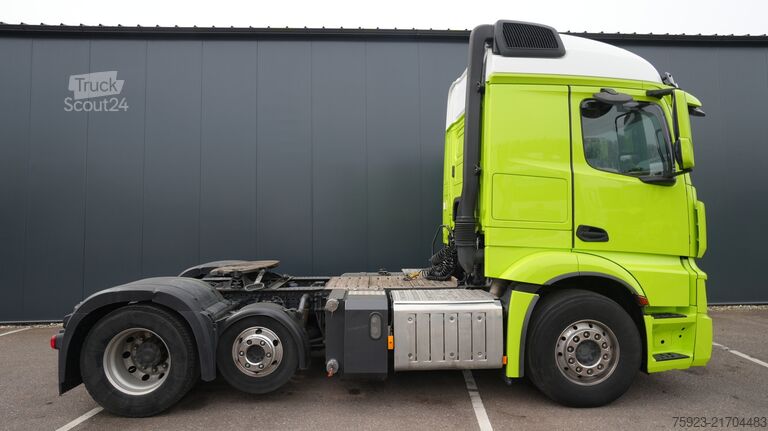 Standard-SZM Mercedes-Benz Actros 2344 6x2 tractor unit with Blower