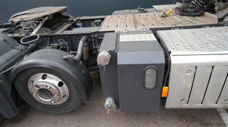 Standard-SZM Mercedes-Benz Actros 2344 6x2 tractor unit with Blower