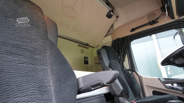 Standard-SZM Mercedes-Benz Actros 2344 6x2 tractor unit with Blower