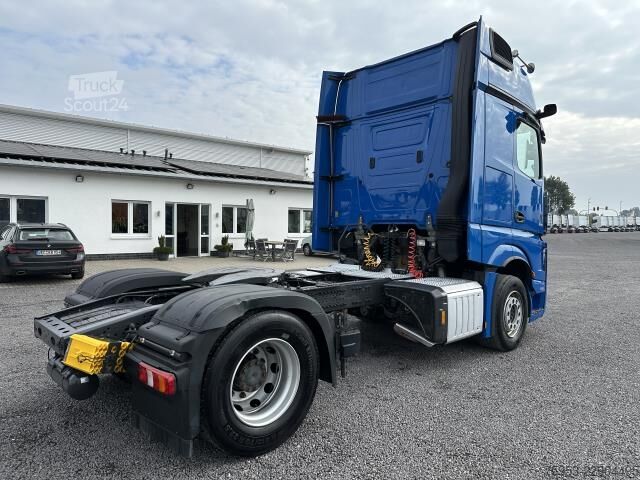 Standaard trekker Mercedes-Benz 1845 LS Gigaspace Retarder 2x PTO