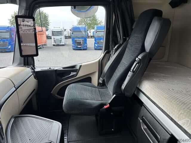 Standaard trekker Mercedes-Benz 1845 LS Gigaspace Retarder 2x PTO